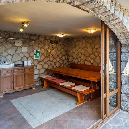 アパート 1 Bedroom In Bogovici マリンスカ