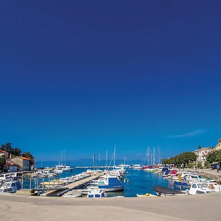 アパート 1 Bedroom In Bogovici マリンスカ