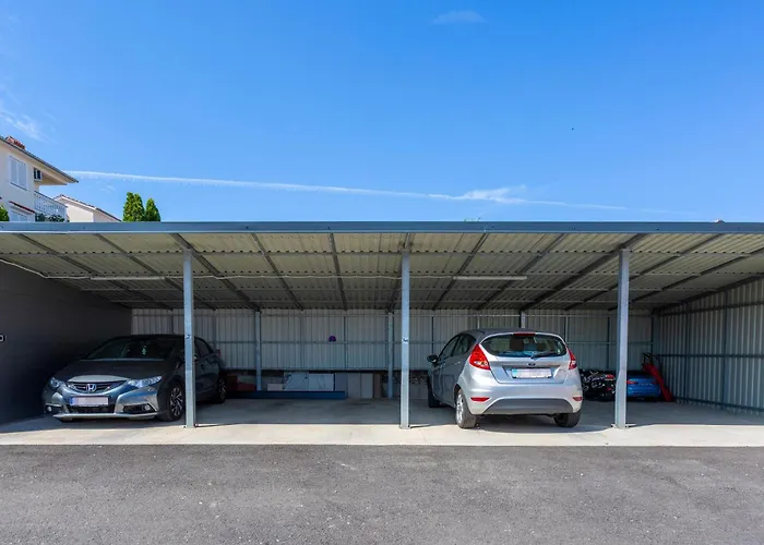 1 Bedroom In Bogovici * Malinska