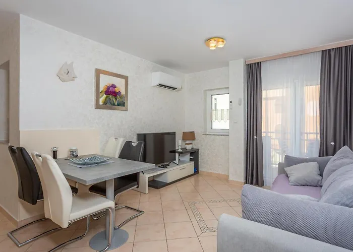 1 Bedroom In Bogovici Malinska