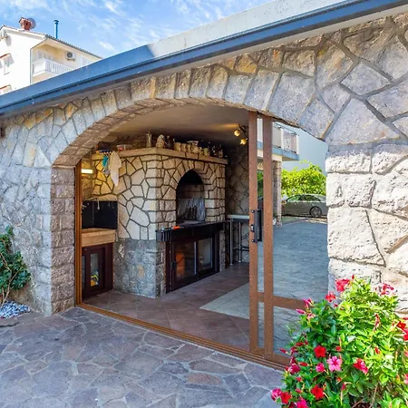 1 Bedroom In Bogovici Apartment