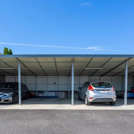 1 Bedroom In Bogovici * Malinska